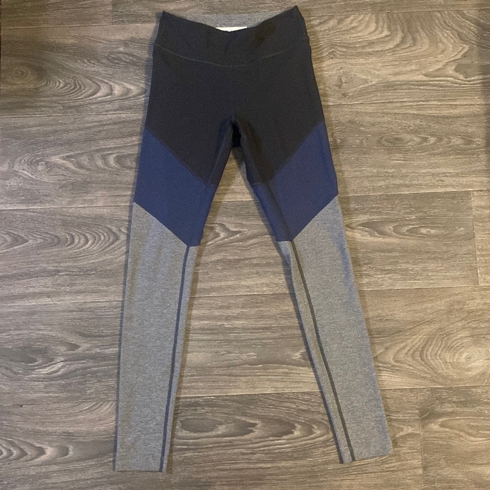 Outdoor Voices Small Leggings Springs 7/8 Black Navy Charcoal Colorblock Ankle